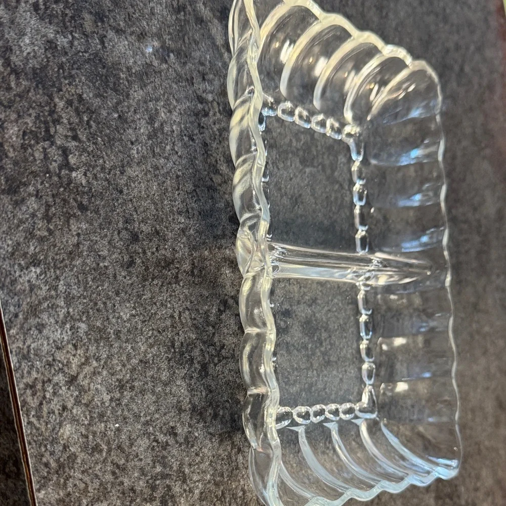 Elegant Clear Glass Soap Dish
